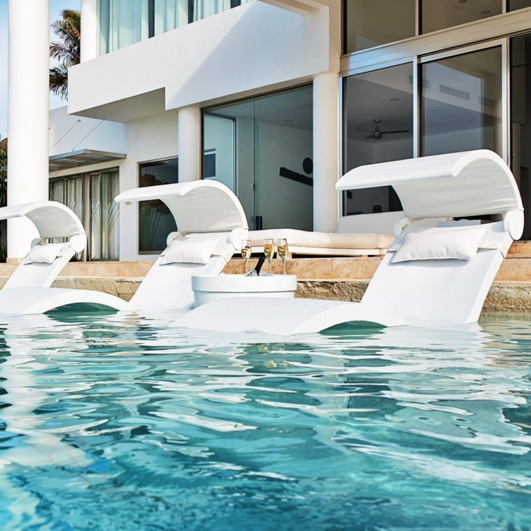 Signature Chaise Deep product image 4
